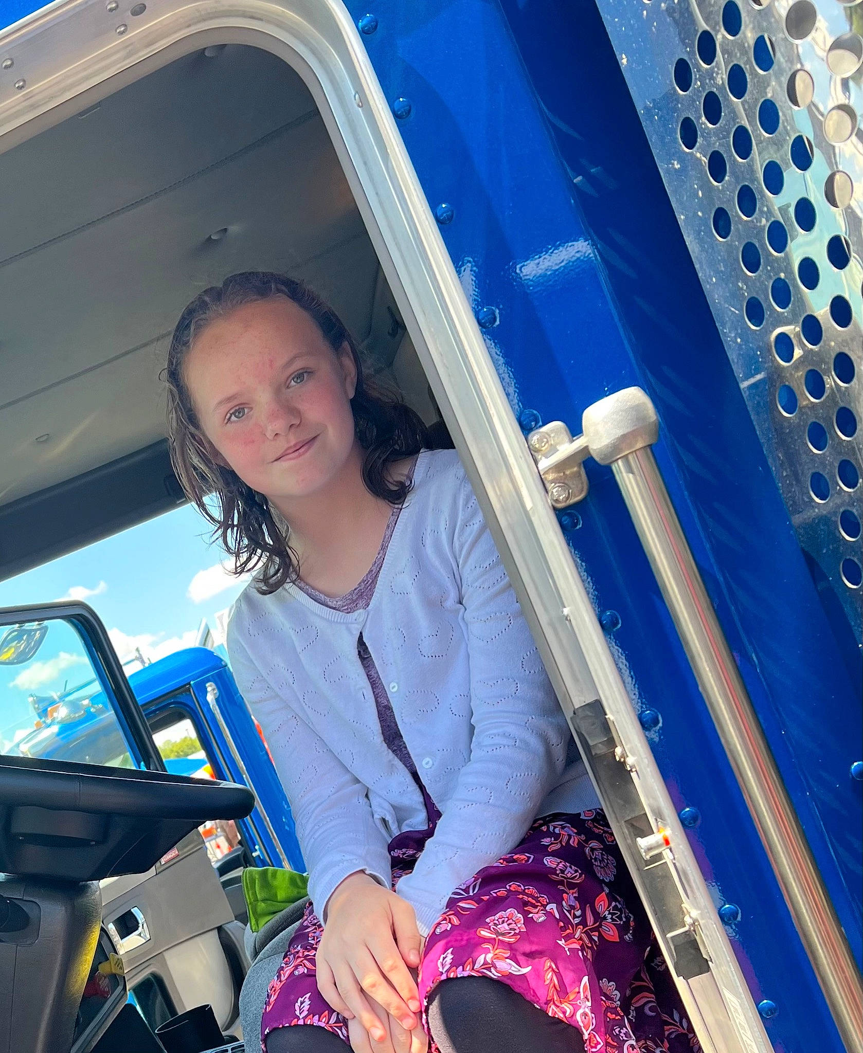 Alexis joined the competition — help win amazing prizes! auto_part, automotive_design, automotive_exterior, automotive_window_part, blue, electric_blue, engineering, family_car, fun, hood, human_leg, joy, leisure, motor_vehicle, person, smile, steering_wheel, t_shirt, thigh, travel