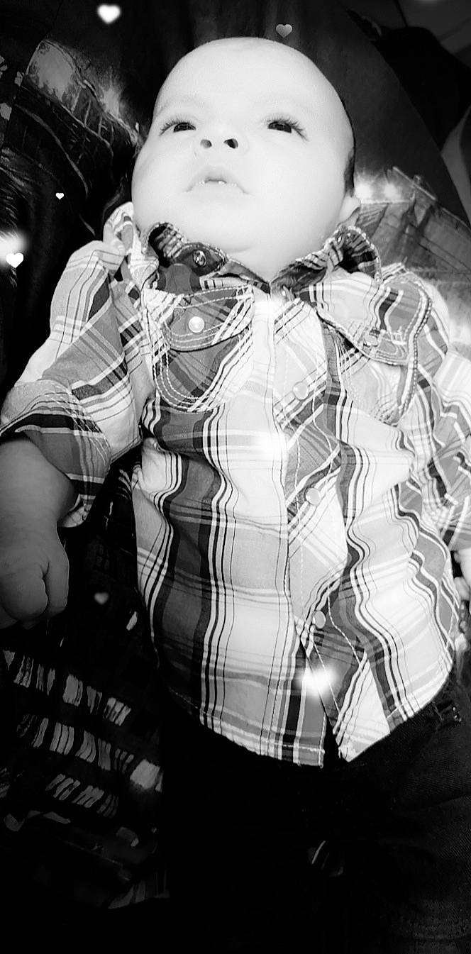 Yllan a rejoint le concours — aidez-le/la à gagner de superbes lots ! baby, black_and_white, child, design, doll, joy, monochrome, monochrome_photography, pattern, person, photography, style, toddler, white