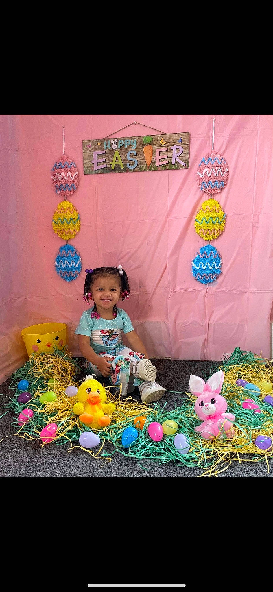 Annalia is registered to the contest to win money with this photo: baby_toys, birthday, child, event, fun, happy, joy, lighting, party, party_supply, people, person, pink, play, purple, room, smile, stuffed_toy, sweetness, textile