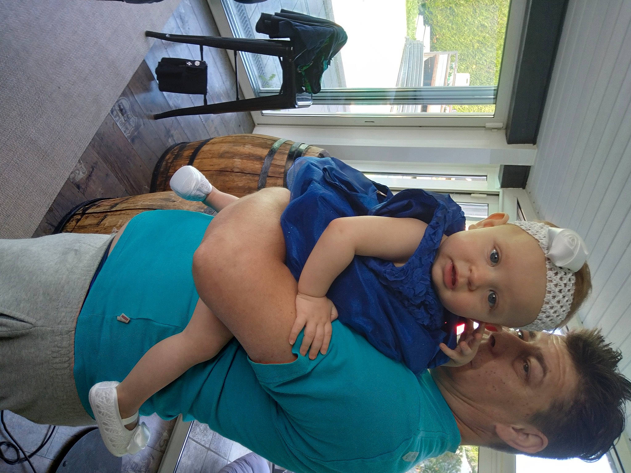 Lyvana participe au concours pour gagner de l'argent avec cette photo : abdomen, baby, comfort, elbow, finger, happy, hat, health_care, joint, knee, leg, leisure, medical_procedure, person, shorts, shoulder, smile, thigh, toddler, trunk