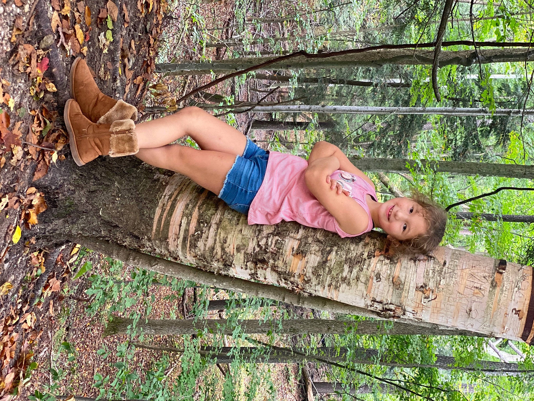 Cataleya is registered to the contest to win money with this photo: blond, boot, fawn, foot, forest, fun, grass, human_leg, joy, knee, landscape, leisure, natural_environment, people_in_nature, person, plant, shorts, sunglasses, thigh, tree