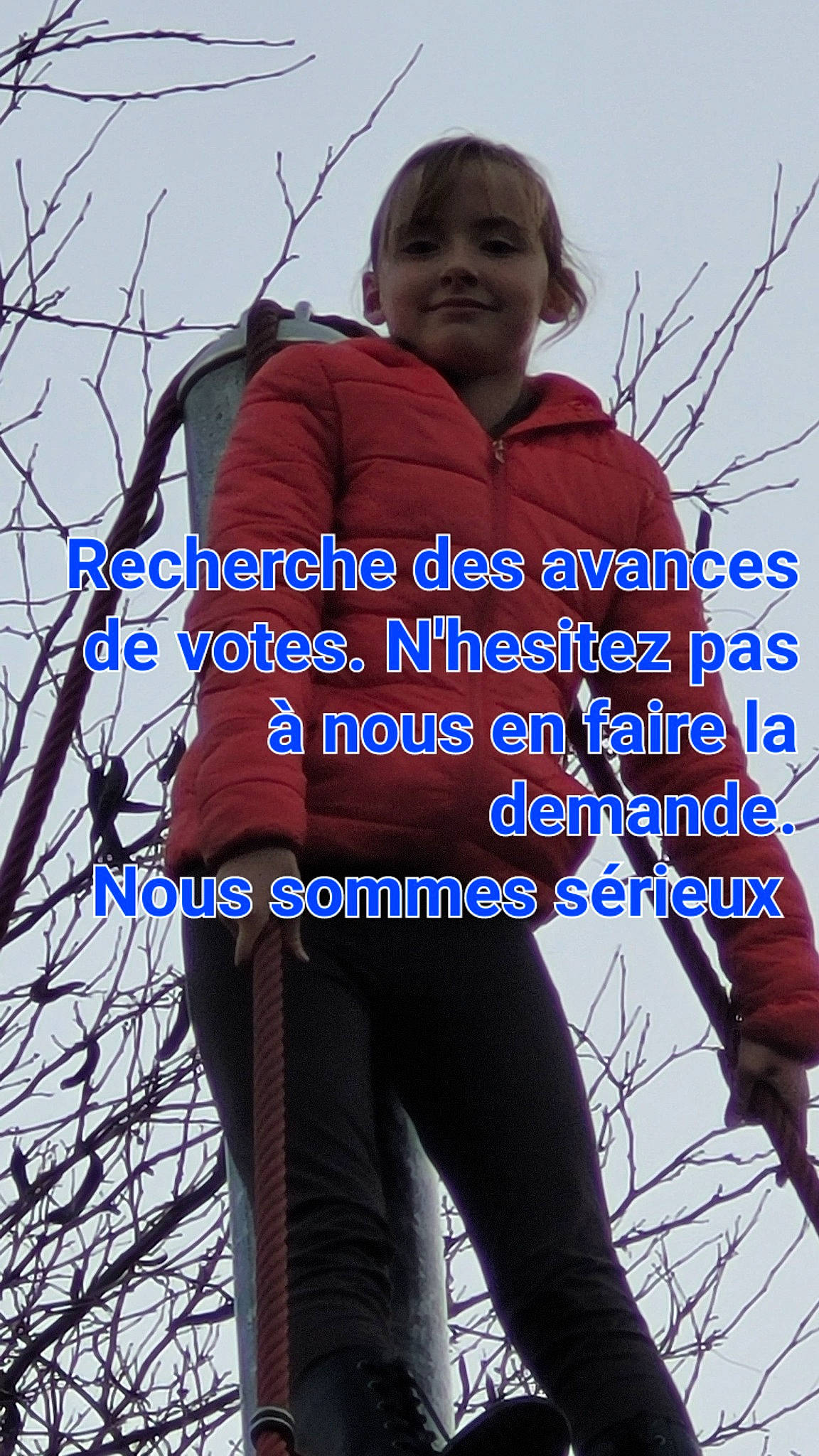 Marissa participe au concours pour gagner de l'argent avec cette photo : arm, azure, black, cool, happy, human_body, joint, joy, leg, line, organ, organism, outerwear, people, people_in_nature, person, shoulder, sky, sleeve, smile