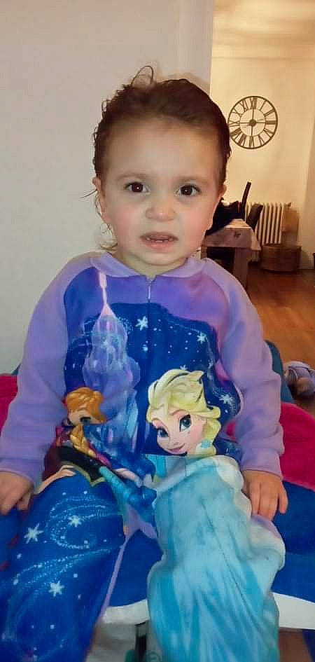 Myla participe au concours pour gagner de l'argent avec cette photo : baby_toddler_clothing, blue, cheek, child, doll, electric_blue, event, fun, hairstyle, happy, head, iris, organ, person, pink, purple, sleeve, toddler, toy, violet