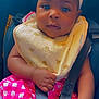 Leiza a rejoint le concours — aidez-le/la à gagner de superbes lots ! baby, child, car_seat, headband, bib, clothing, pink_shorts, seatbelt, infant, cute, face, skin, hand, sitting, safety, child_safety_seat, portrait, indoor, young_child, closeup