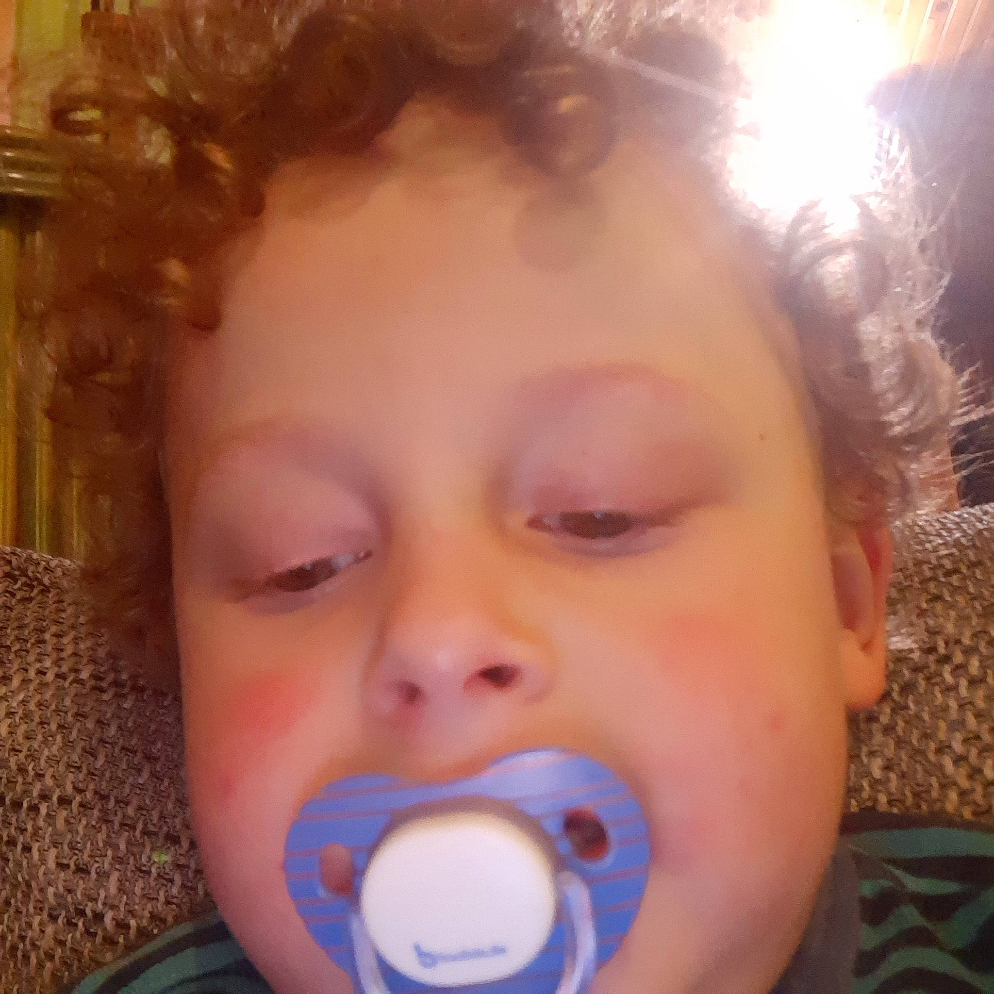 Aaron participe au concours pour gagner de l'argent avec cette photo : baby, cheek, child, chin, ear, eye, face, facial_expression, forehead, head, iris, lip, mouth, nose, organ, person, selfie, smile, toddler, tooth