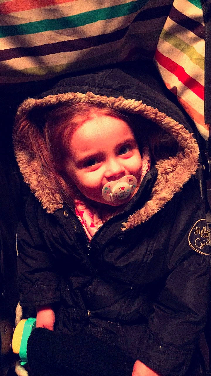 Inaya a rejoint le concours — aidez-le/la à gagner de superbes lots ! child, fun, joy, person, smile