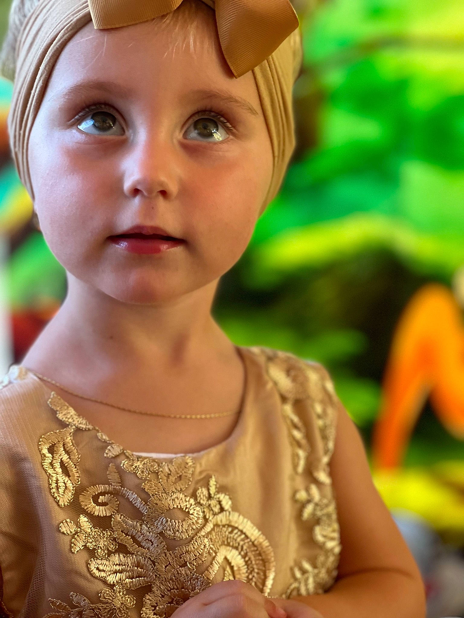 Emma participe au concours pour gagner de l'argent avec cette photo : beauty, blond, cap, child, chin, close_up, event, eye, eyelash, facial_expression, fun, hair, hairstyle, happy, hat, headwear, jewellery, lip, neck, person