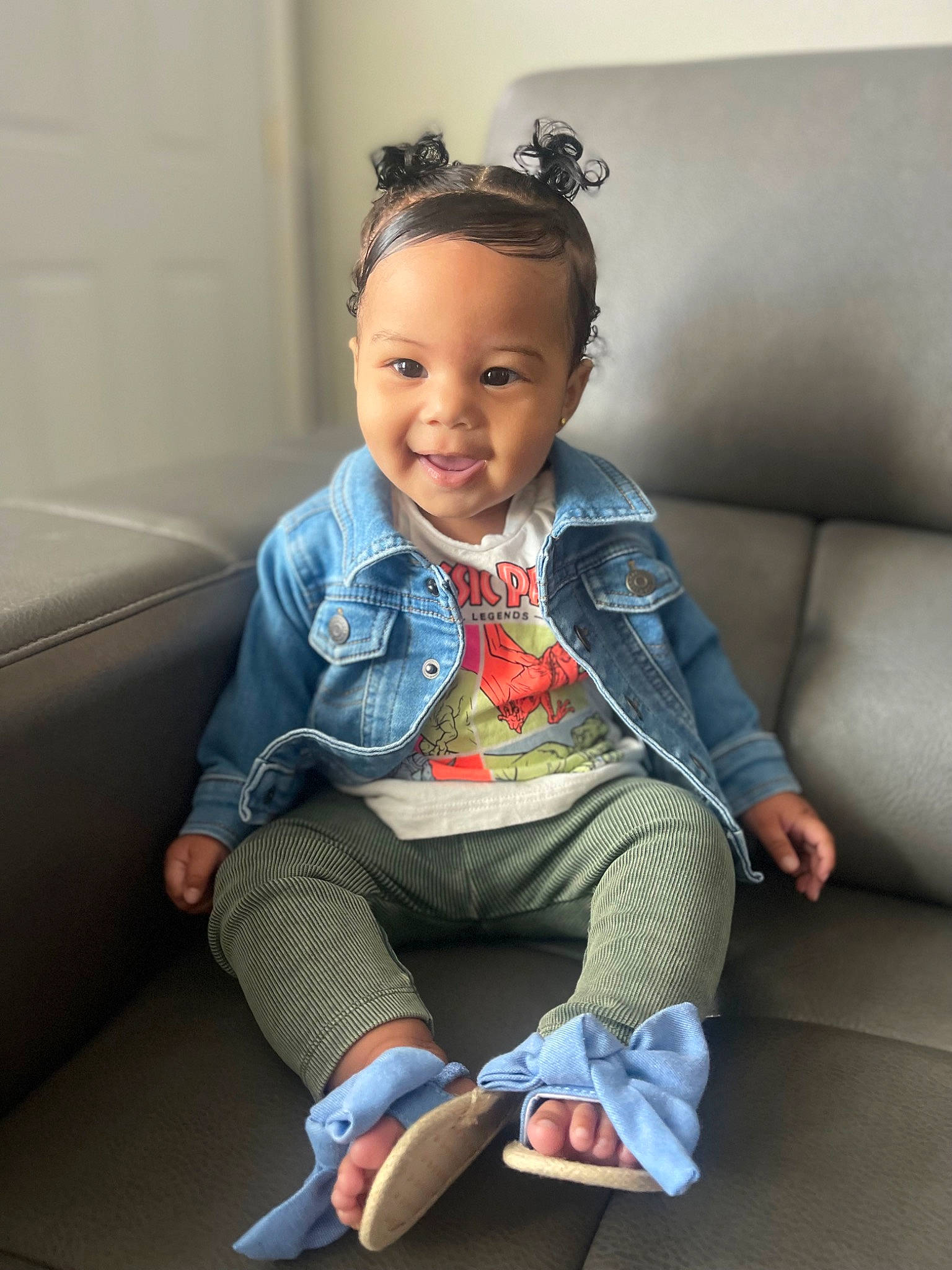Naleia joined the competition — help win amazing prizes! baby, baby_toddler_clothing, comfort, dress, electric_blue, eyewear, flash_photography, goggles, hair, happy, human_leg, joy, knee, leg, person, sitting, skin, sleeve, smile, standing