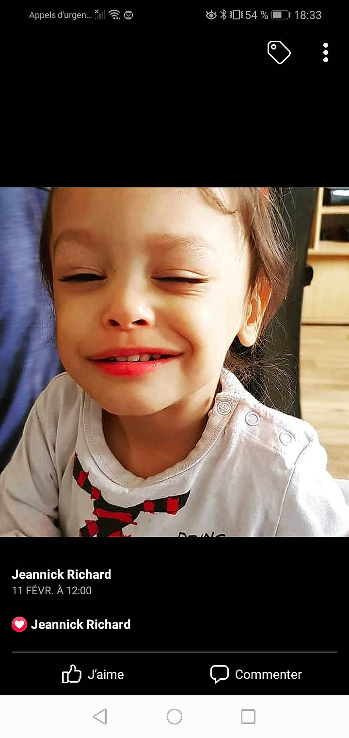 Kenzo participe au concours pour gagner de l'argent avec cette photo : baby_toddler_clothing, cheek, cool, ear, eyebrow, eyelash, flash_photography, fun, gesture, happy, iris, jaw, joy, lip, mouth, neck, nose, person, skin, sleeve