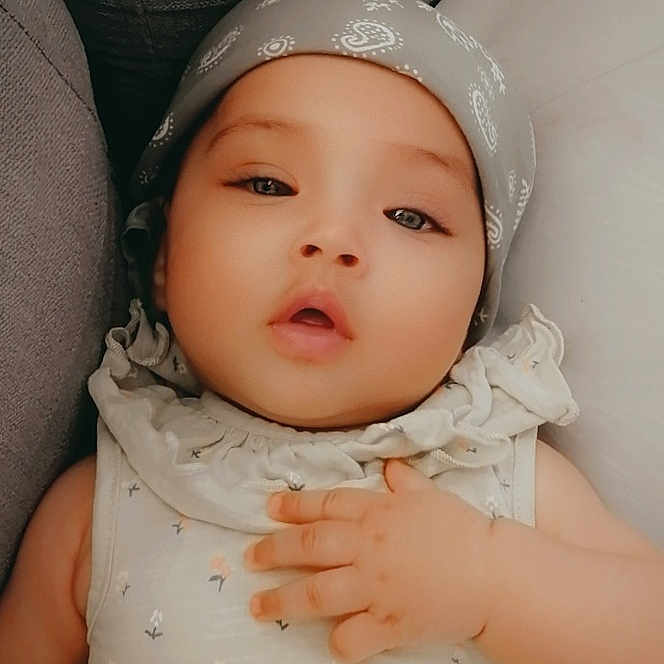 Falone participe au concours pour gagner de l'argent avec cette photo : baby, cheek, child, face, head, headgear, lip, skin, toddler