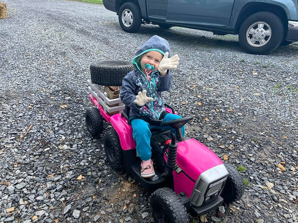 Kinsey joined the competition — help win amazing prizes! asphalt, automotive_design, automotive_exterior, automotive_lighting, automotive_tire, automotive_wheel_system, bumper, car, fender, headwear, mode_of_transport, motor_vehicle, person, public_space, rim, road, road_surface, synthetic_rubber, tire, tread