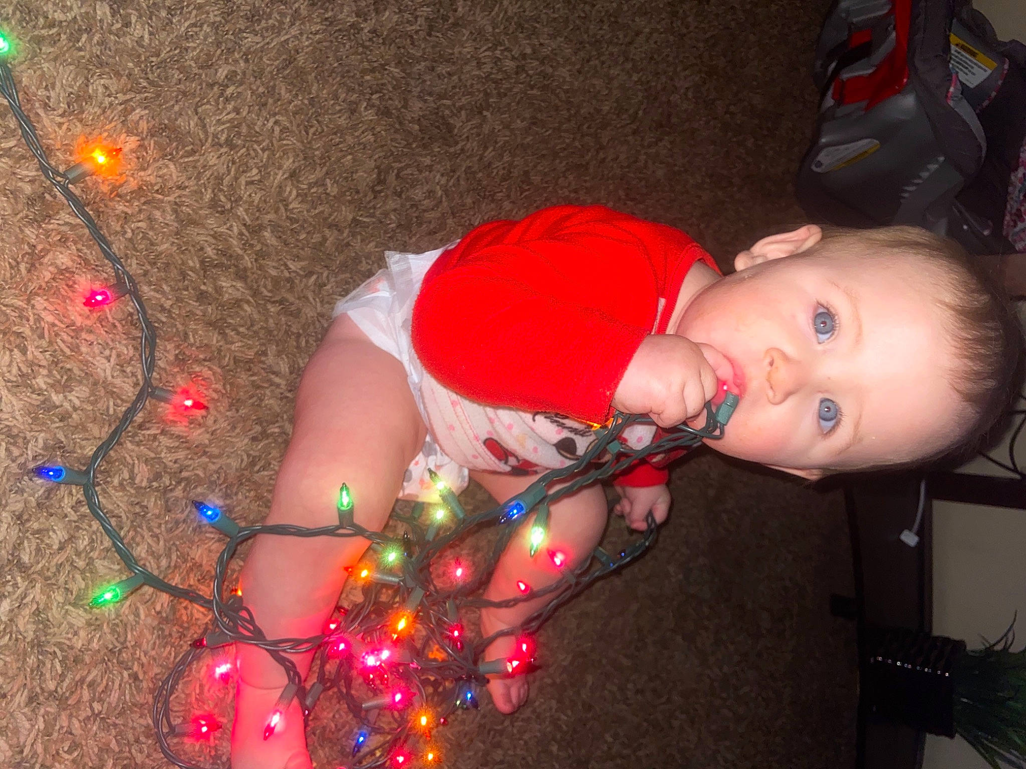 Astrid is registered to the contest to win money with this photo: beauty, child, electric_blue, event, fashion_accessory, flash_photography, flooring, fun, holiday, human_leg, liquid_bubble, magenta, midnight, party, party_supply, pattern, person, personal_protective_equipment, pink, space