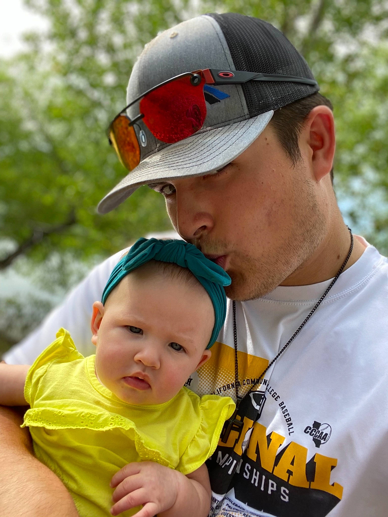 Astrid is registered to the contest to win money with this photo: child, headwear, person, toddler