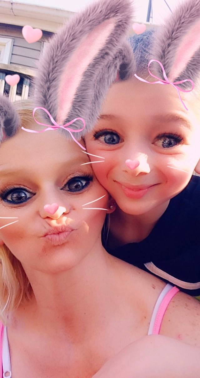 Noah is registered to the contest to win money with this photo: beauty, blond, cheek, child, close_up, ear, eye, eyebrow, eyelash, face, fawn, forehead, hair, head, lip, nose, person, photography, pink, selfie