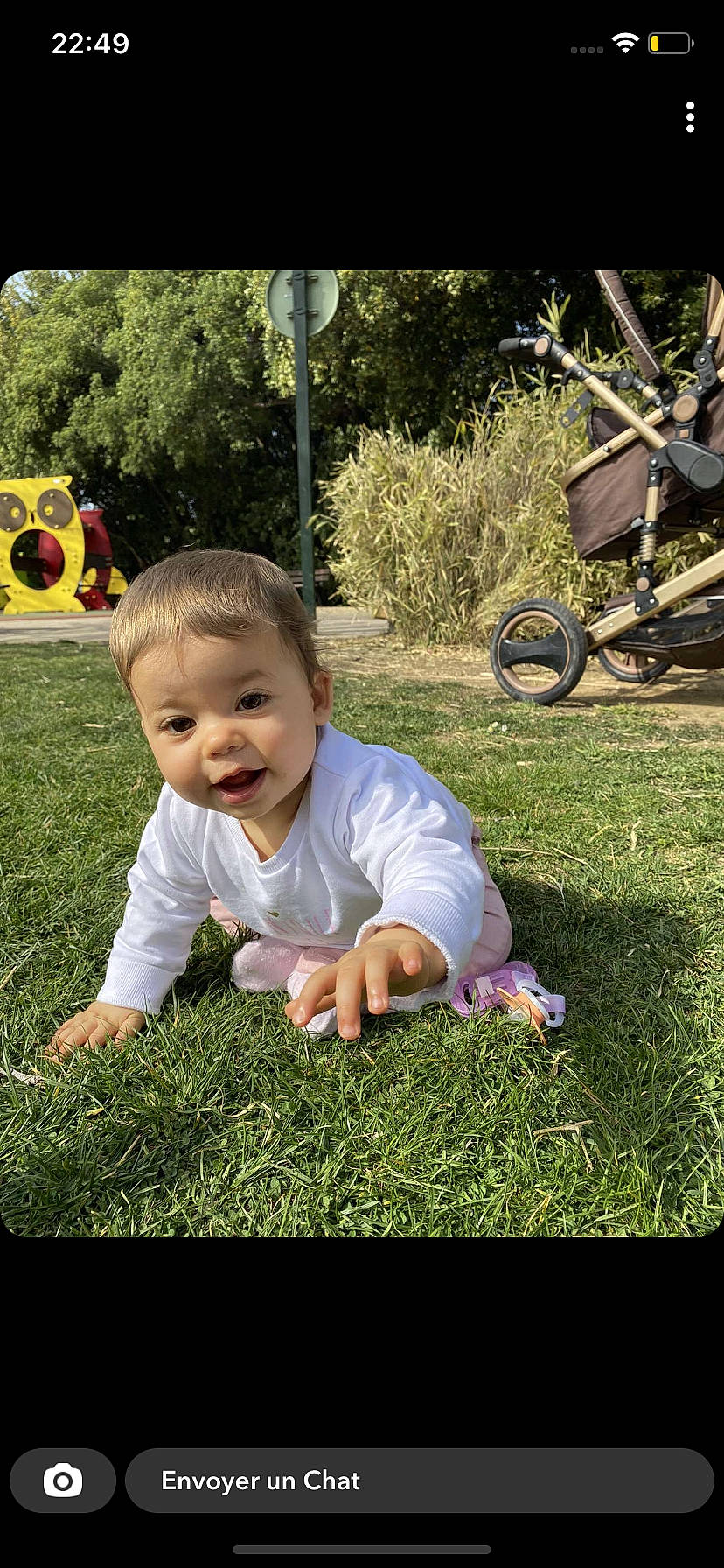 Anelya participe au concours pour gagner de l'argent avec cette photo : baby, baby_toddler_clothing, child, crawling, flooring, fun, grass, happy, lawn, leaf, leisure, people_in_nature, person, plant, product, recreation, smile, summer, tire, toddler