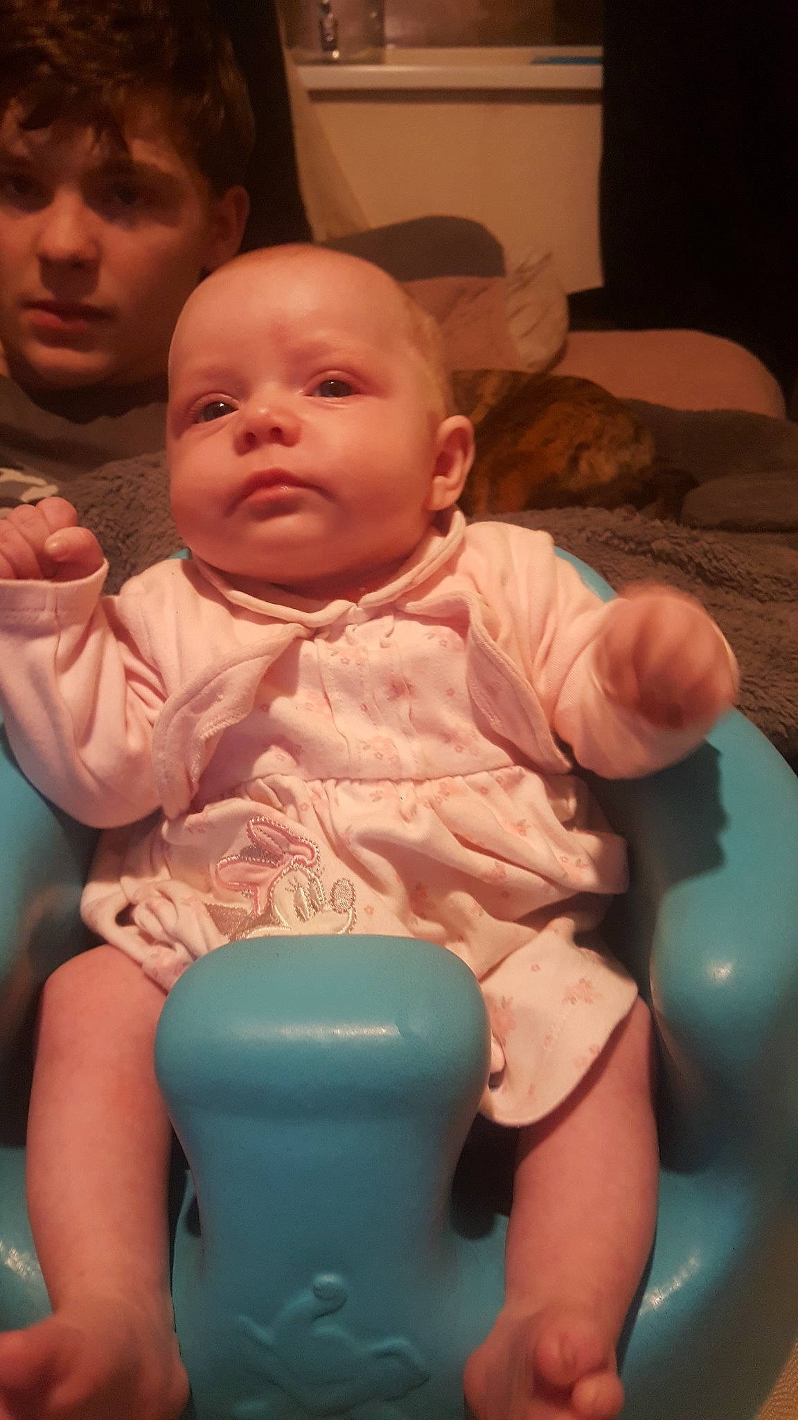 Amelia-rose is registered to the contest to win money with this photo: cheek, chin, eye, face, facial_expression, finger, forehead, gesture, hand, head, human_body, iris, leg, lip, mouth, muscle, nose, organ, person, pink