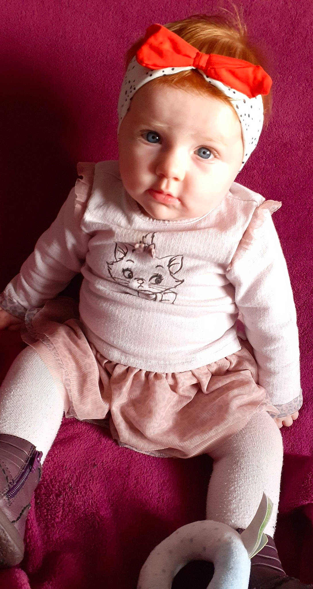 Lizea a rejoint le concours — aidez-le/la à gagner de superbes lots ! baby, baby_toddler_clothing, cap, cheek, chin, clothing, eye, face, head, headgear, human_body, iris, lip, neck, organ, person, pink, skin, sleeve, toddler