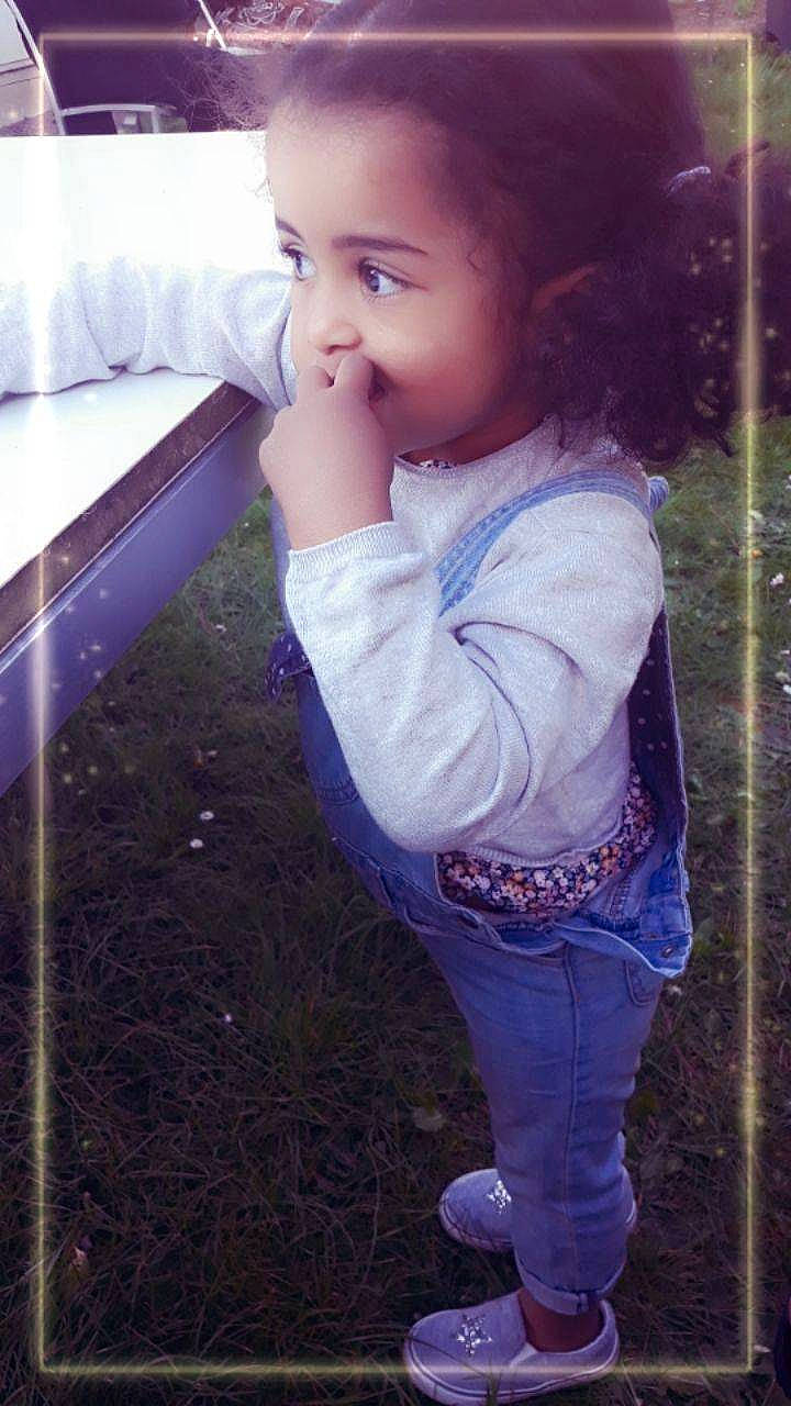 Leila participe au concours pour gagner de l'argent avec cette photo :