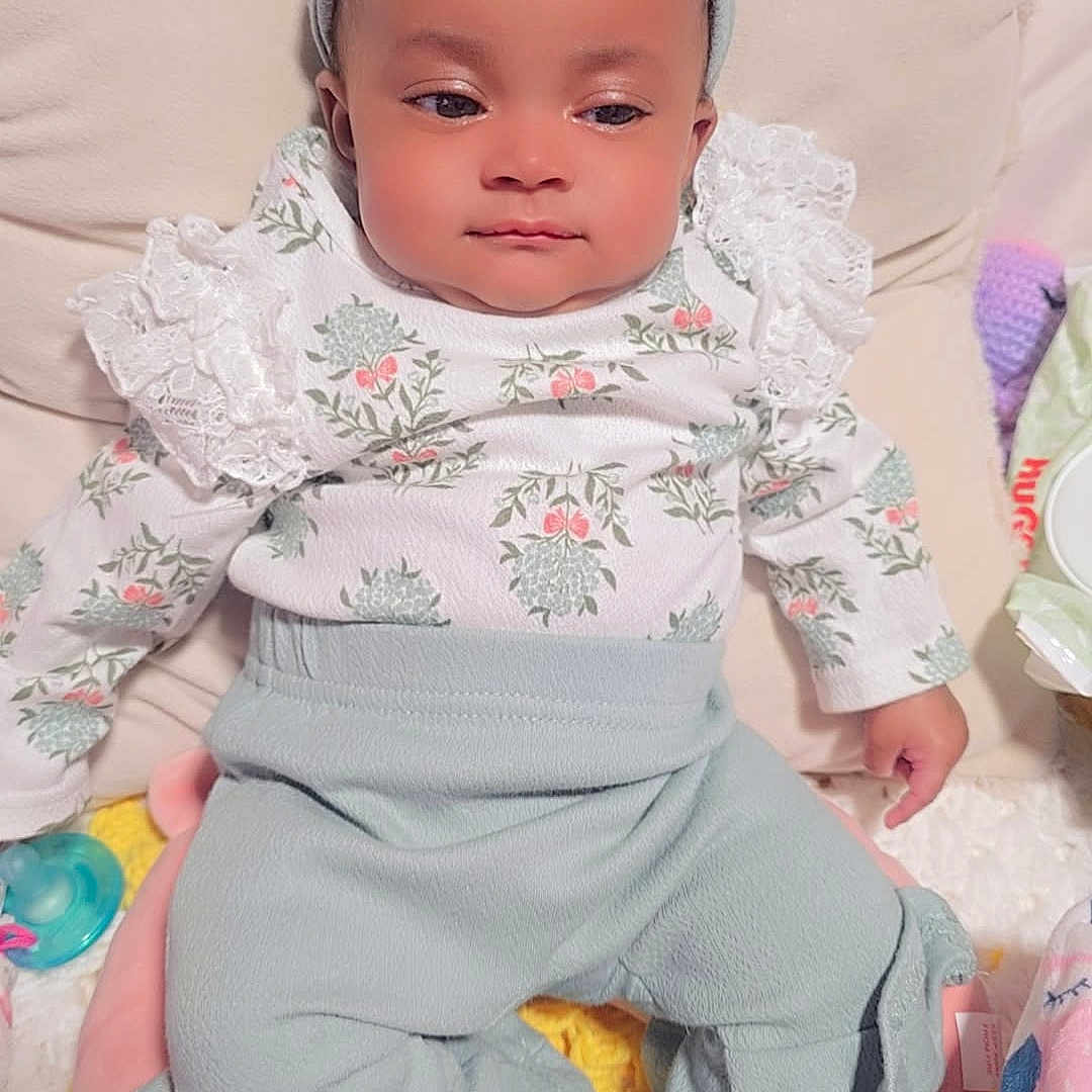 Icyss joined the competition — help win amazing prizes! baby, blanket, bow, child, cozy, cushion, cute, floral_print, headband, infant, lace, mint_pants, nursery, onesie, pacifier, pillow, portrait, sitting, sleepy, wipes