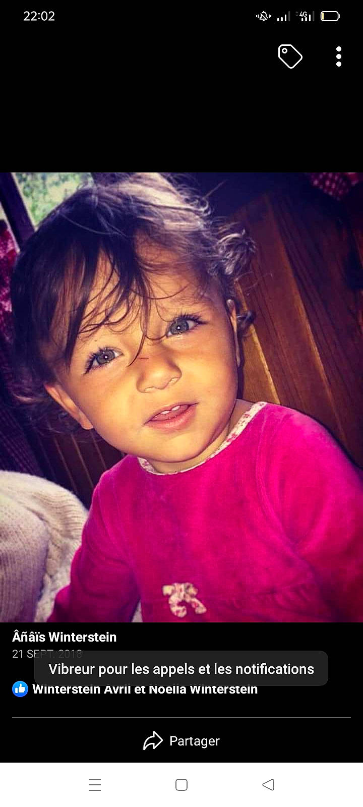 Zina a rejoint le concours — aidez-le/la à gagner de superbes lots ! black_hair, cheek, chin, cloud, cool, eyebrow, eyelash, flash_photography, fun, gesture, happy, iris, lip, magenta, mouth, nose, person, pink, sky, tints_and_shades