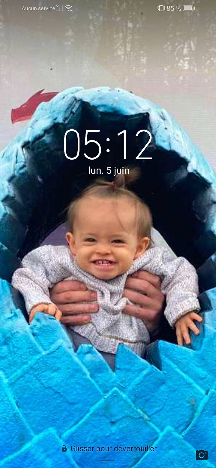 Wendy participe au concours pour gagner de l'argent avec cette photo : azure, baby, baby_toddler_clothing, cheek, comfort, eye, eyebrow, face, facial_expression, hair, head, human, human_body, joy, mouth, nose, outerwear, person, product, skin