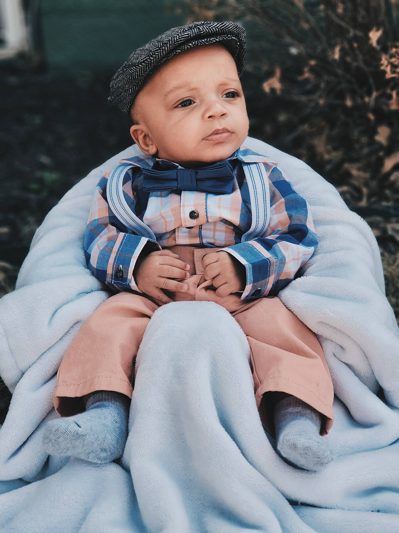 Dobby is registered to the contest to win money with this photo: azure, baby, baby_toddler_clothing, beauty, cap, child, dress, electric_blue, eye, flash_photography, happy, human_body, human_leg, jewellery, knee, outerwear, person, skin, sleeve, toddler