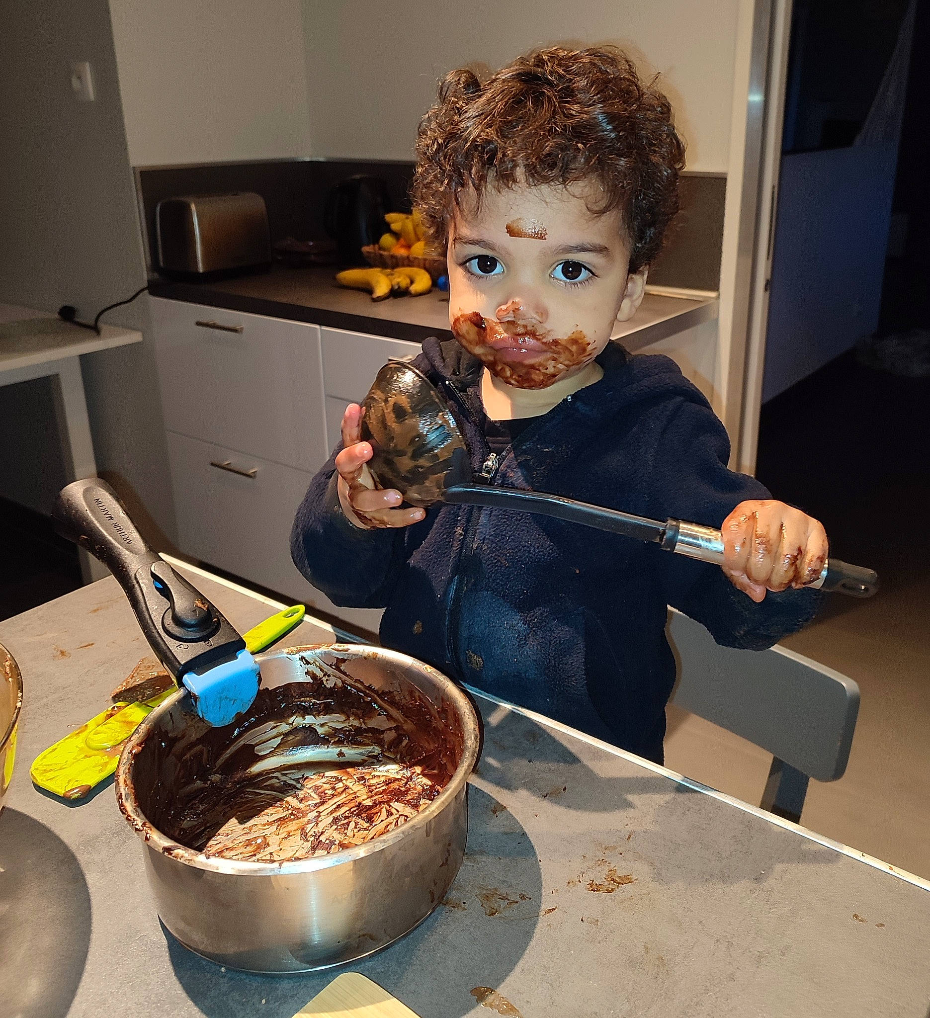Hayden participe au concours pour gagner de l'argent avec cette photo : cabinetry, comfort_food, cooking, cookware_and_bakeware, countertop, cuisine, dish, drawer, food, home_appliance, homemaker, ingredient, kitchen, kitchen_appliance, kitchen_utensil, person, plate, recipe, spoon, tableware