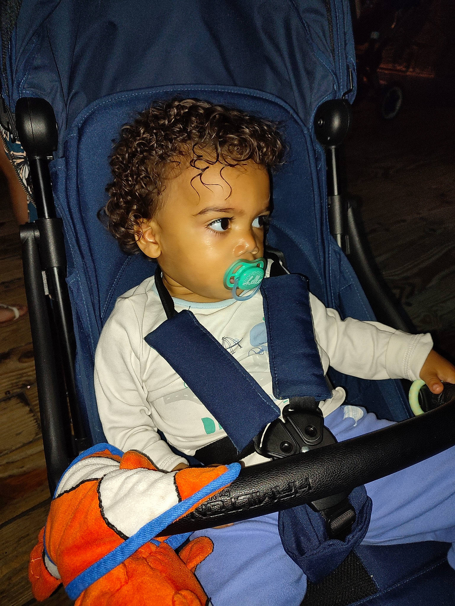 Hayden participe au concours pour gagner de l'argent avec cette photo : audio_equipment, baby, baby_carriage, baby_products, car_seat, carmine, chair, child, electric_blue, fun, person, sitting, toddler, vehicle_door