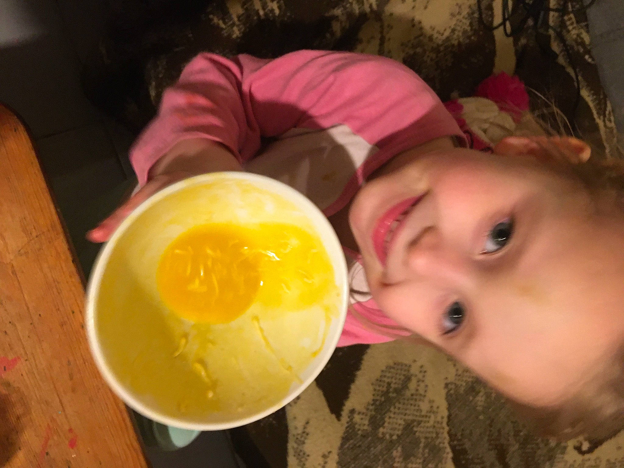 Luna participe au concours pour gagner de l'argent avec cette photo : agua_de_valencia, baby, baby_toddler_clothing, child, citrus, cuisine, dish, drink, food, fruit, happy, ingredient, joy, juice, lemon, meyer_lemon, person, recipe, smile, sweet_lemon