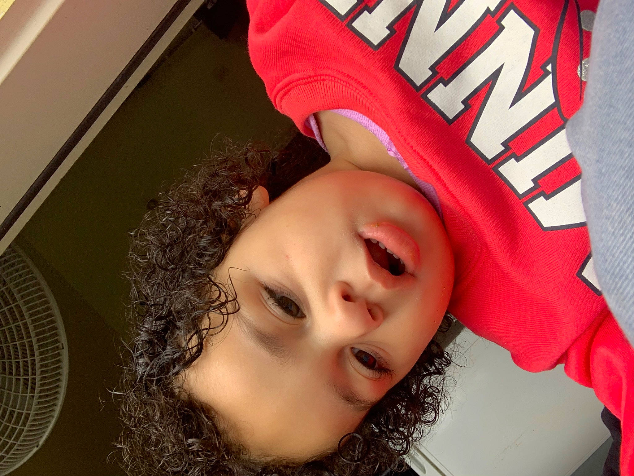 Kaliyah is registered to the contest to win money with this photo: cap, carmine, cheek, child, cool, costume_hat, event, eyelash, fashion_accessory, font, fun, happy, lip, logo, magenta, mouth, person, portrait_photography, room, selfie