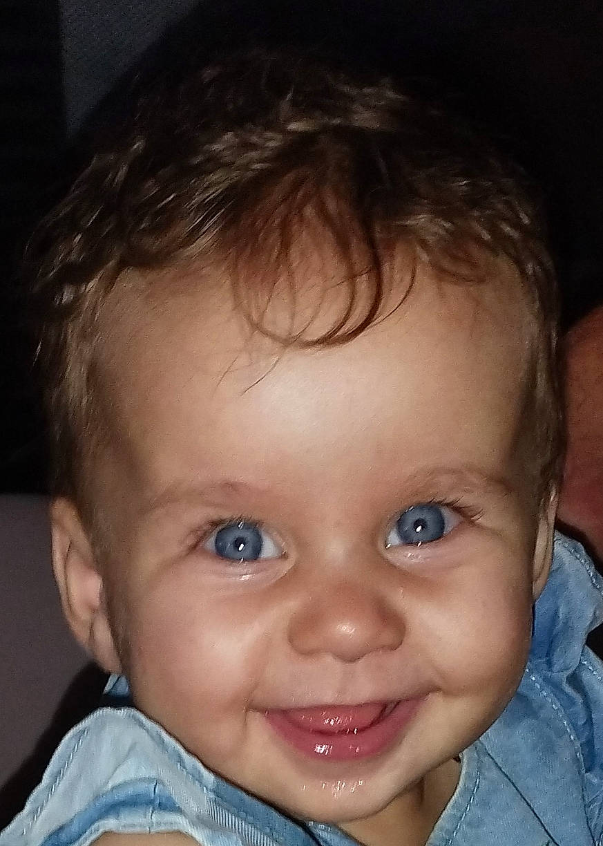 Giulia participe au concours pour gagner de l'argent avec cette photo : cheek, chin, ear, eyebrow, eyelash, face, forehead, hair, hairstyle, head, iris, jaw, joy, lip, mouth, nose, organ, person, skin, smile