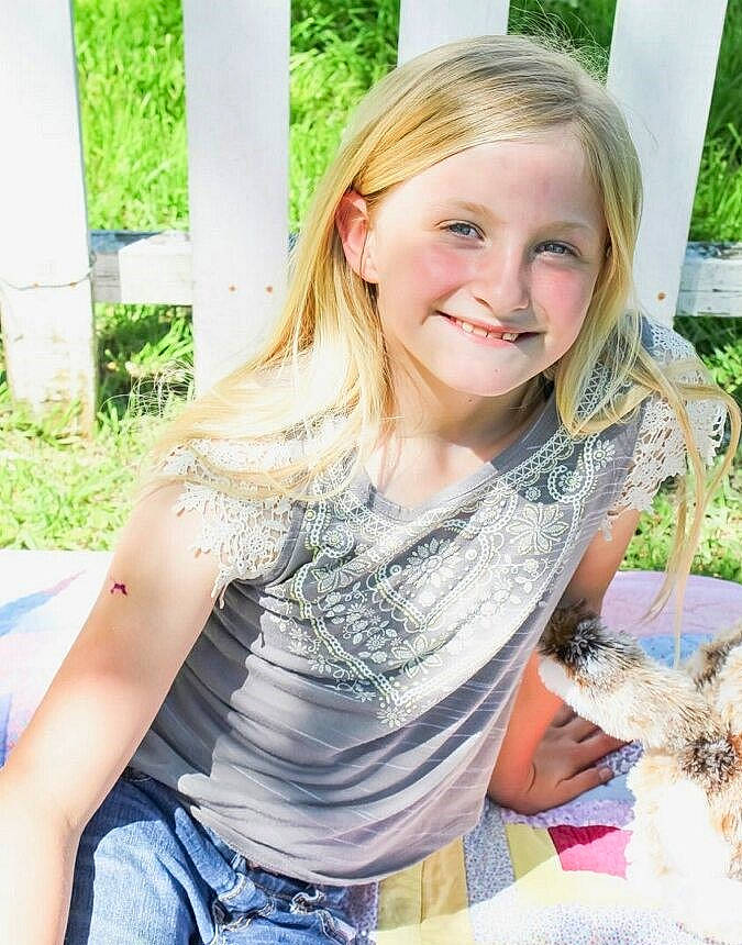 Natilee joined the competition — help win amazing prizes! beauty, blond, brown_hair, grass, hair, joy, long_hair, person, photography, sitting, smile, summer