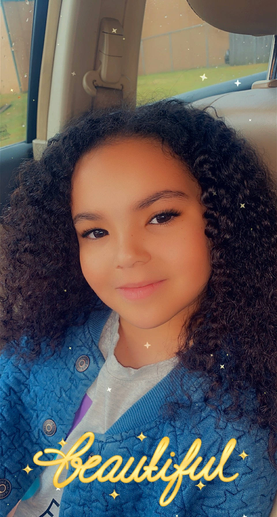 Zailee is registered to the contest to win money with this photo: cheek, chin, eye, eyebrow, eyelash, face, facial_expression, fashion, forehead, hair, hairstyle, head, human, iris, jaw, jheri_curl, joy, lip, nose, organ