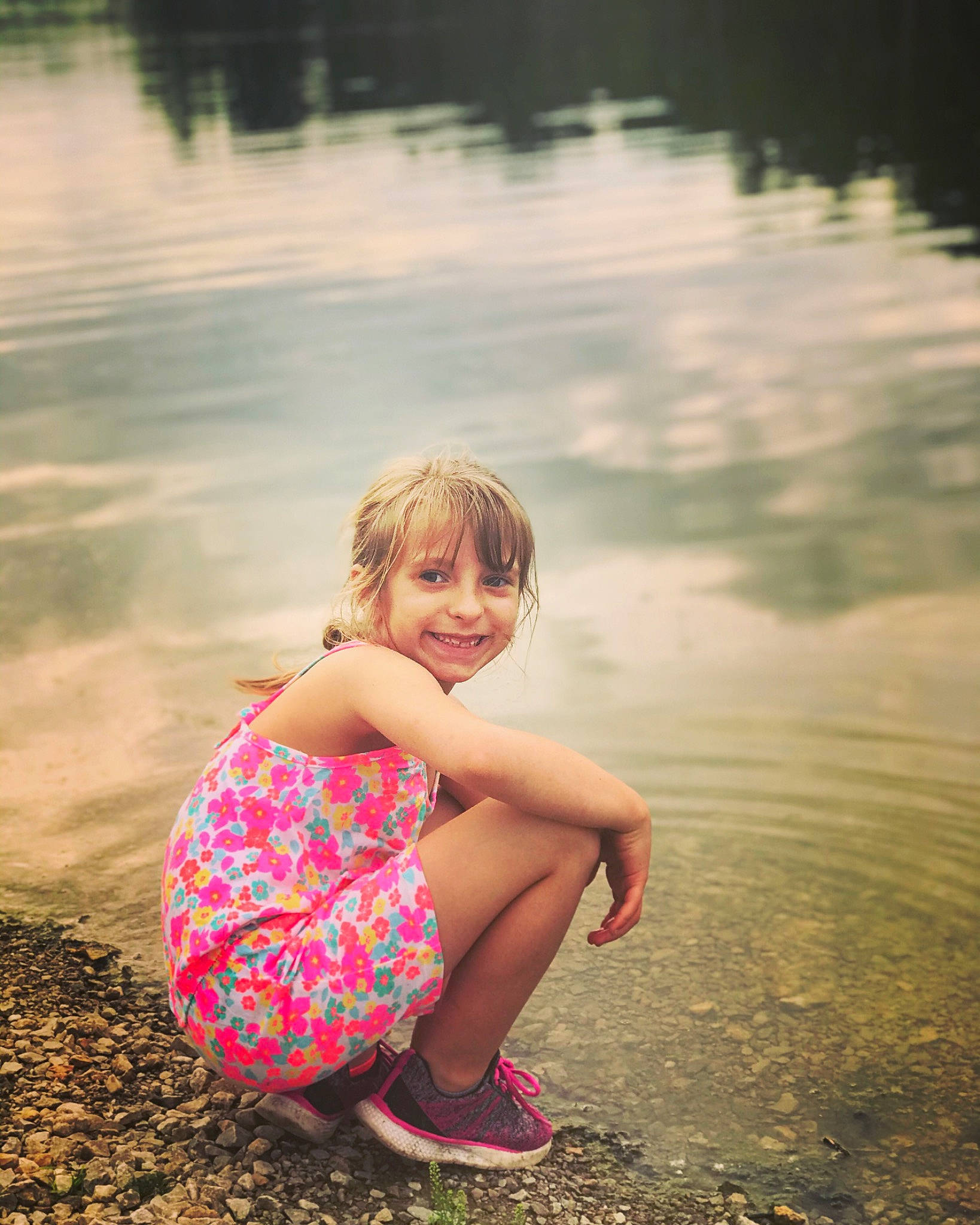 Righlyn is registered to the contest to win money with this photo: bank, beauty, blond, child, fun, hair, joy, people, people_in_nature, person, photograph, photography, pink, sitting, skin, sky, smile, summer, sunlight, tree