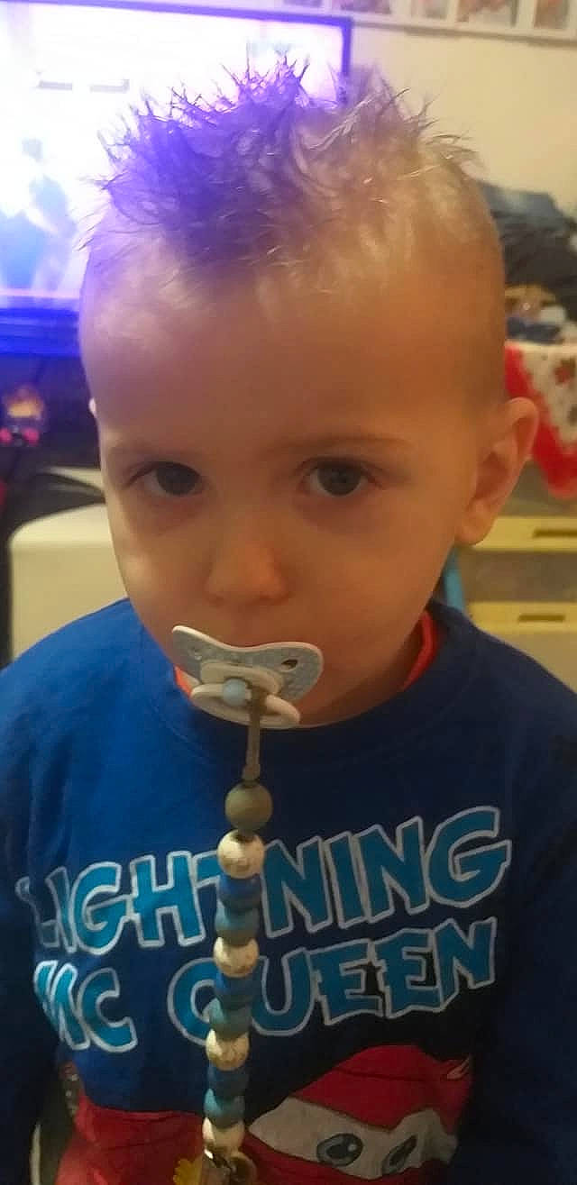 Eliano participe au concours pour gagner de l'argent avec cette photo : baby, baby_toddler_clothing, blue, cheek, child, chin, ear, electric_blue, eye, eyebrow, eyelash, forehead, hairstyle, iris, lip, nose, organ, person, skin, t_shirt