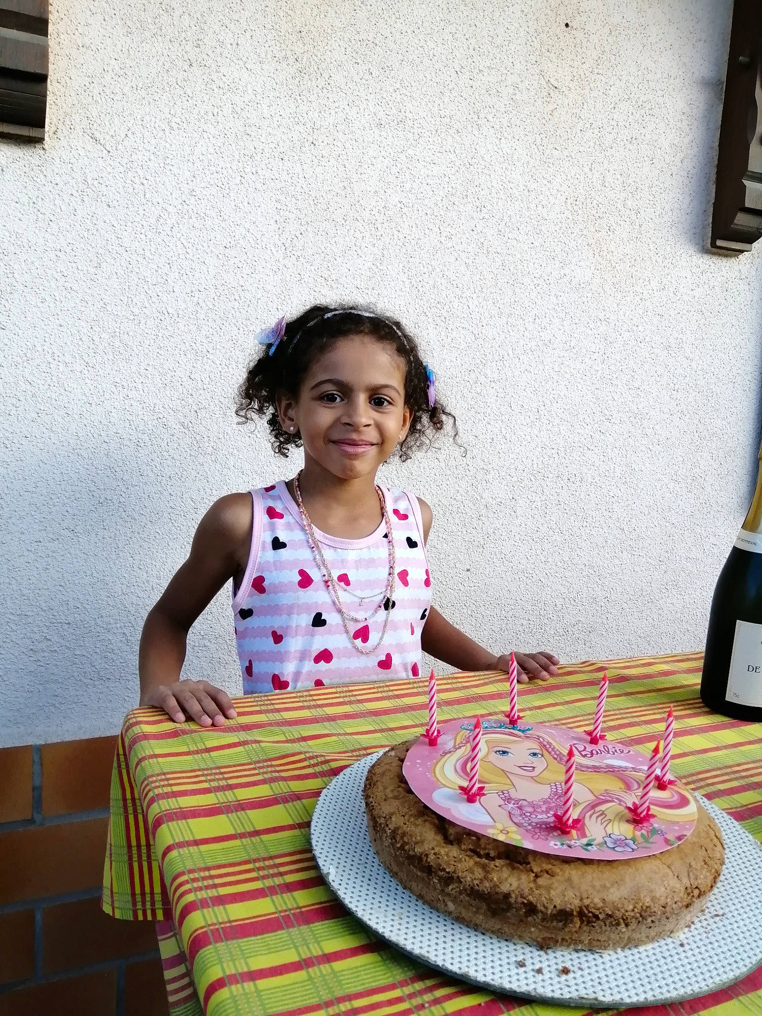 Chloé participe au concours pour gagner de l'argent avec cette photo : baked_goods, birthday, birthday_cake, birthday_candle, birthday_party, buttercream, cake, cake_decorating, cake_decorating_supply, dessert, event, food, fun, happy, joy, magenta, person, smile, sugar_cake, sweetness