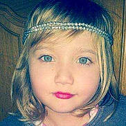 Brayana participe au concours pour gagner de l'argent avec cette photo :