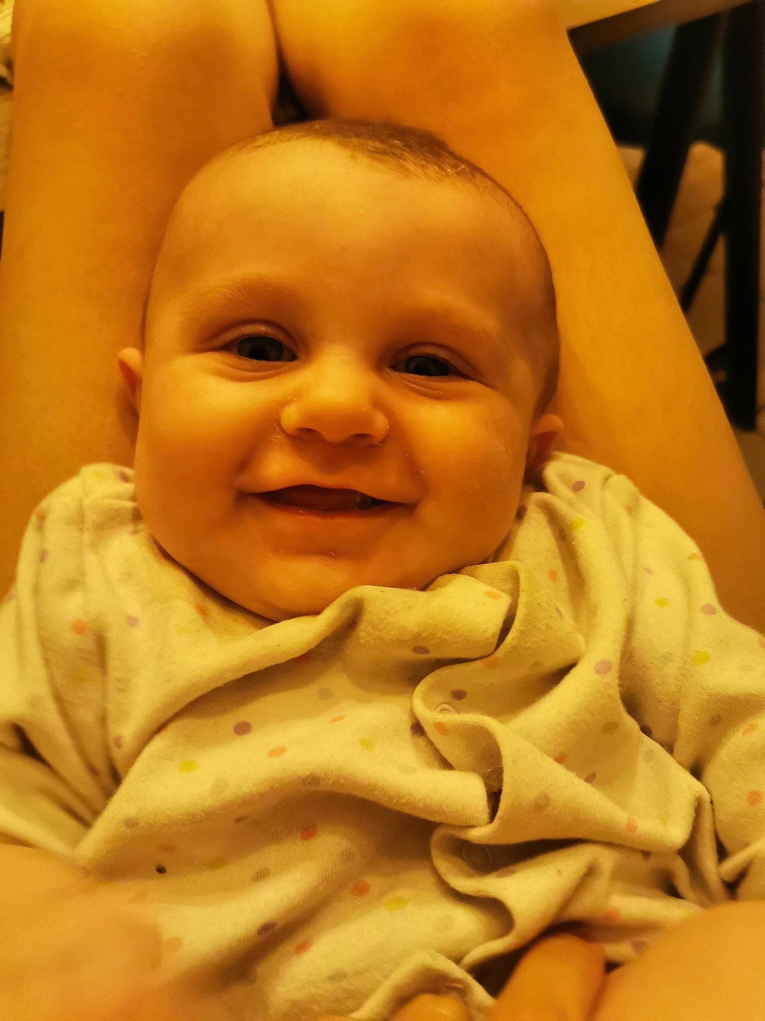 Cattalya a rejoint le concours — aidez-le/la à gagner de superbes lots ! baby, cheek, child, chin, close_up, face, facial_expression, forehead, head, joy, lip, mouth, nose, person, skin, smile, toddler