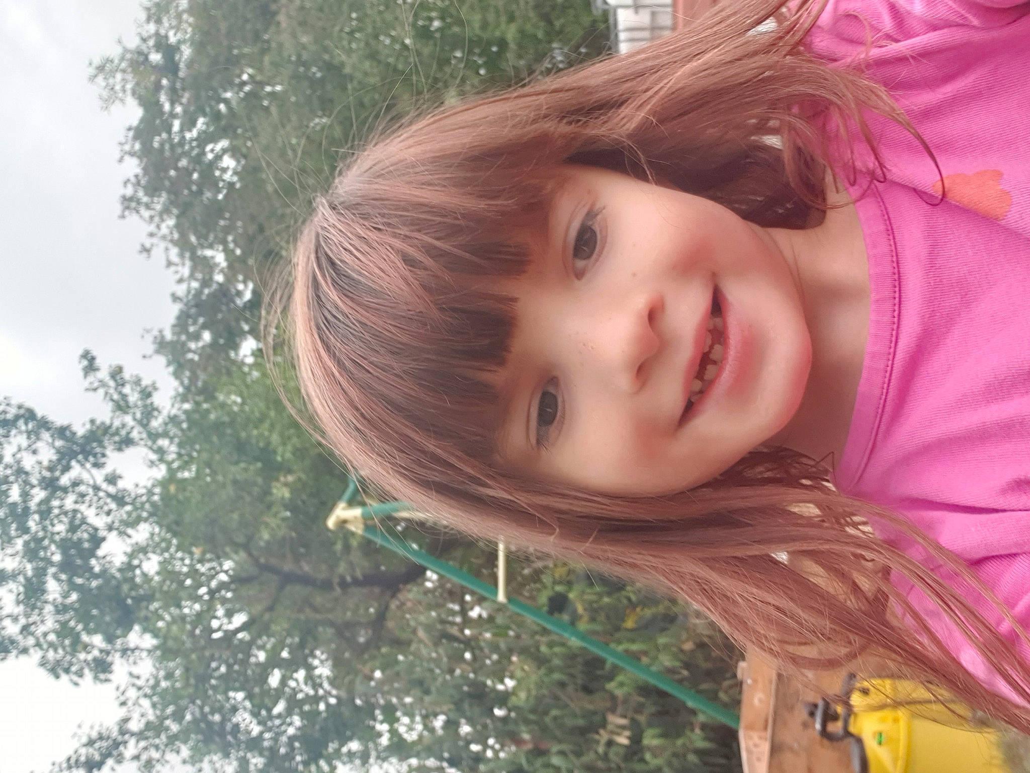 Laurine participe au concours pour gagner de l'argent avec cette photo : beauty, blond, brown_hair, child, child_model, eye, face, fawn, grass, hair, hair_coloring, hairstyle, happy, head, joy, long_hair, nose, person, skin, smile