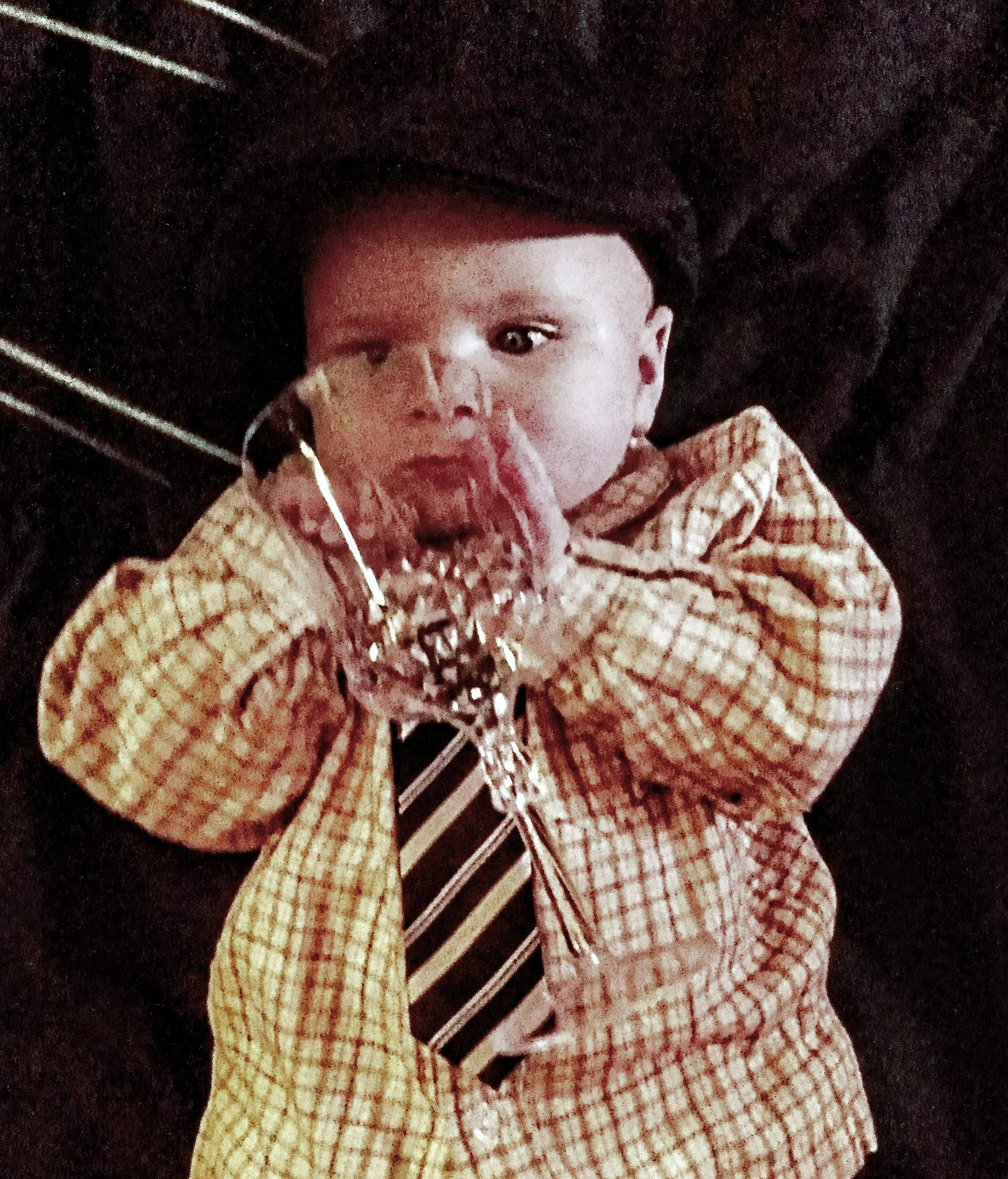 Armani is registered to the contest to win money with this photo: audio_equipment, beard, cool, dress_shirt, eyewear, facial_hair, finger, flash_photography, hand, hat, music, music_artist, musical_instrument, musician, pattern, person, plaid, singer, string_instrument, tartan