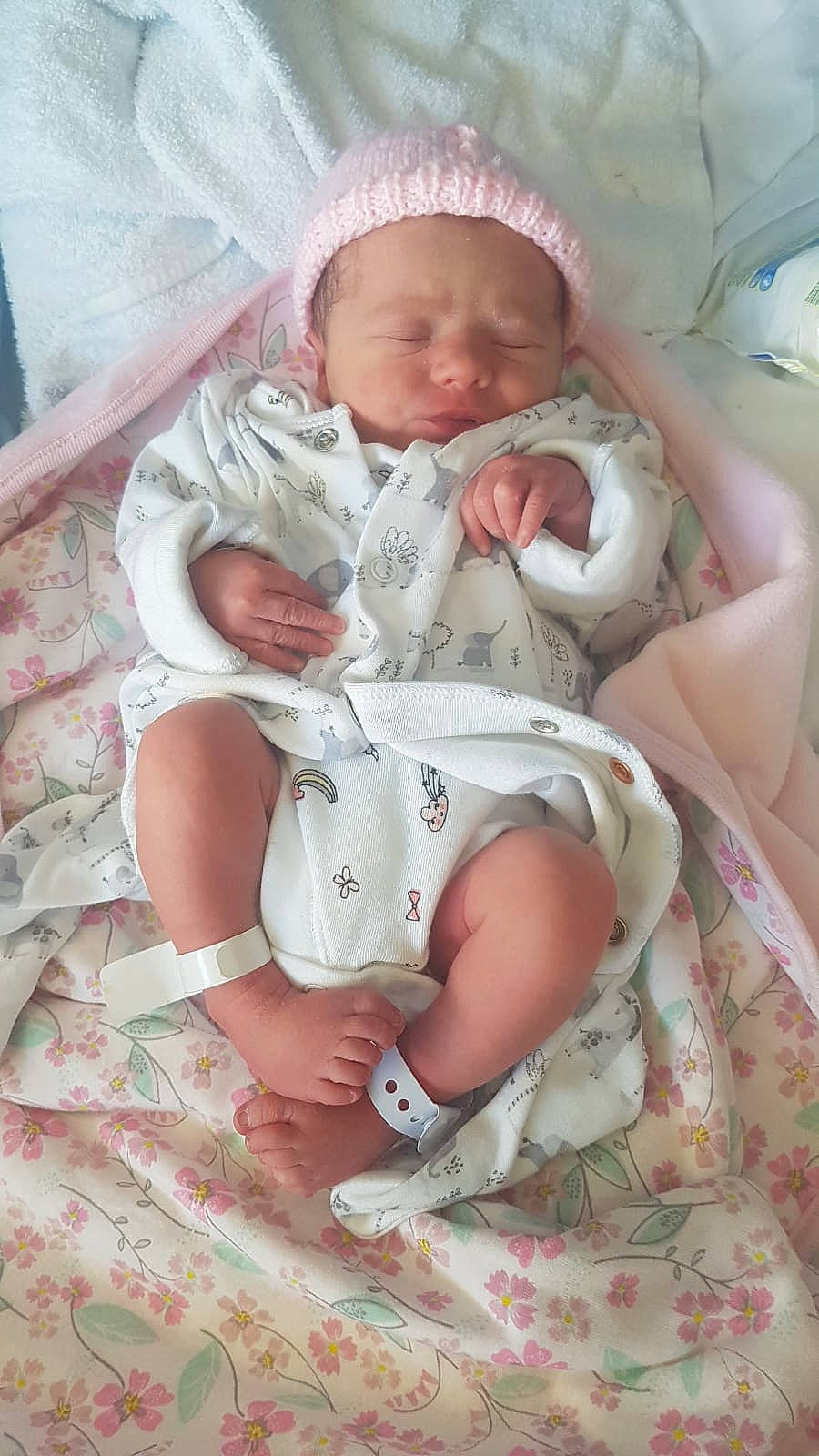 Xavia joined the competition — help win amazing prizes! baby, baby_products, baby_safety, bedtime, birth, child, person, product, sleep, toddler