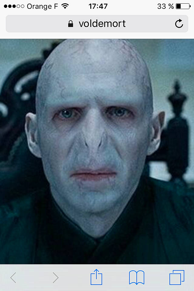 Sofie a rejoint le concours — aidez-le/la à gagner de superbes lots ! face, fictional_character, forehead, head, person, photo_caption, photography, screenshot, selfie, text