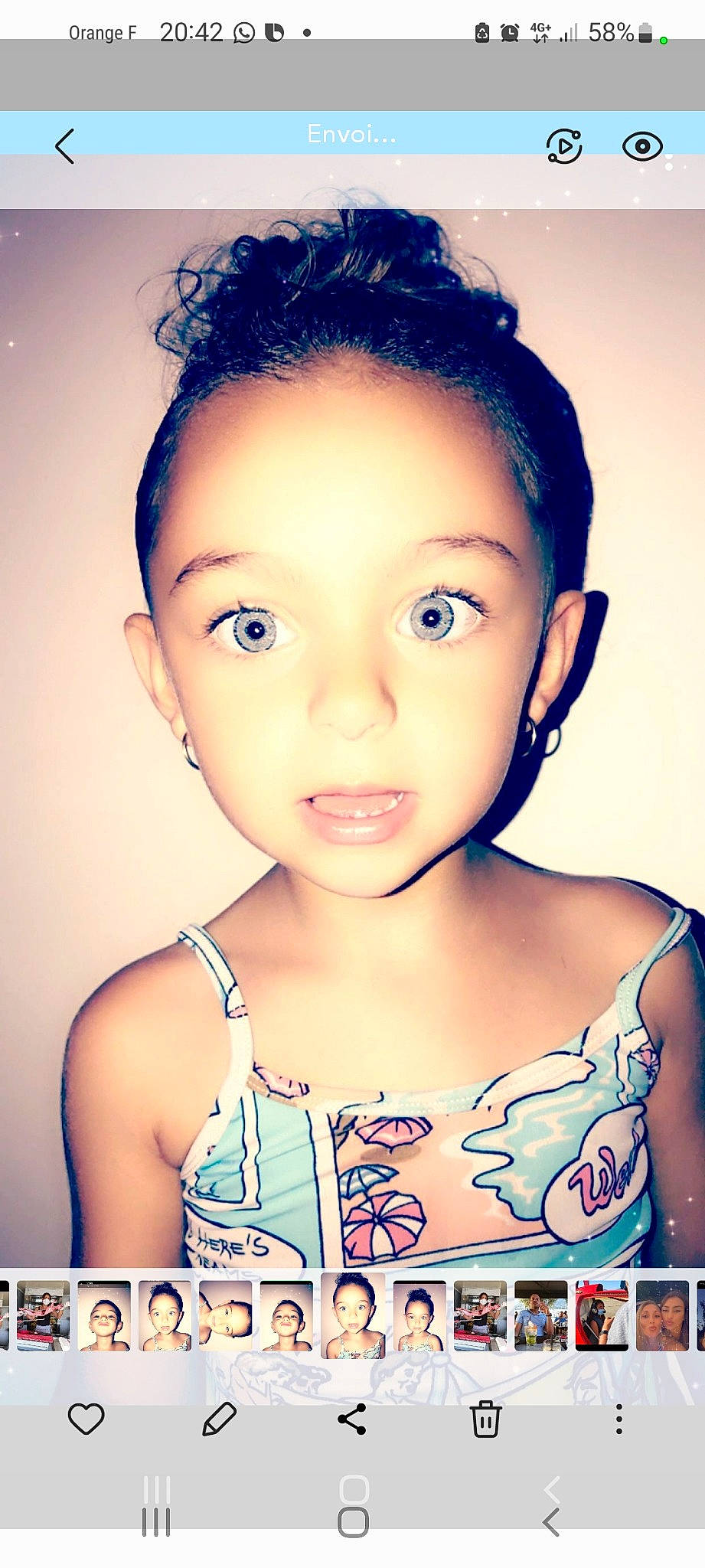 Lara participe au concours pour gagner de l'argent avec cette photo : blue, cheek, chin, ear, eye, eyebrow, eyelash, facial_expression, flash_photography, forehead, hair, human_body, jaw, lip, neck, nose, person, shoulder, skin, smile