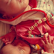 Kaissy Tayssia a rejoint le concours — aidez-le/la à gagner de superbes lots ! baby, birth, cheek, child, finger, flesh, hand, lip, mouth, nail, nose, peach, pink, skin, smile, toddler