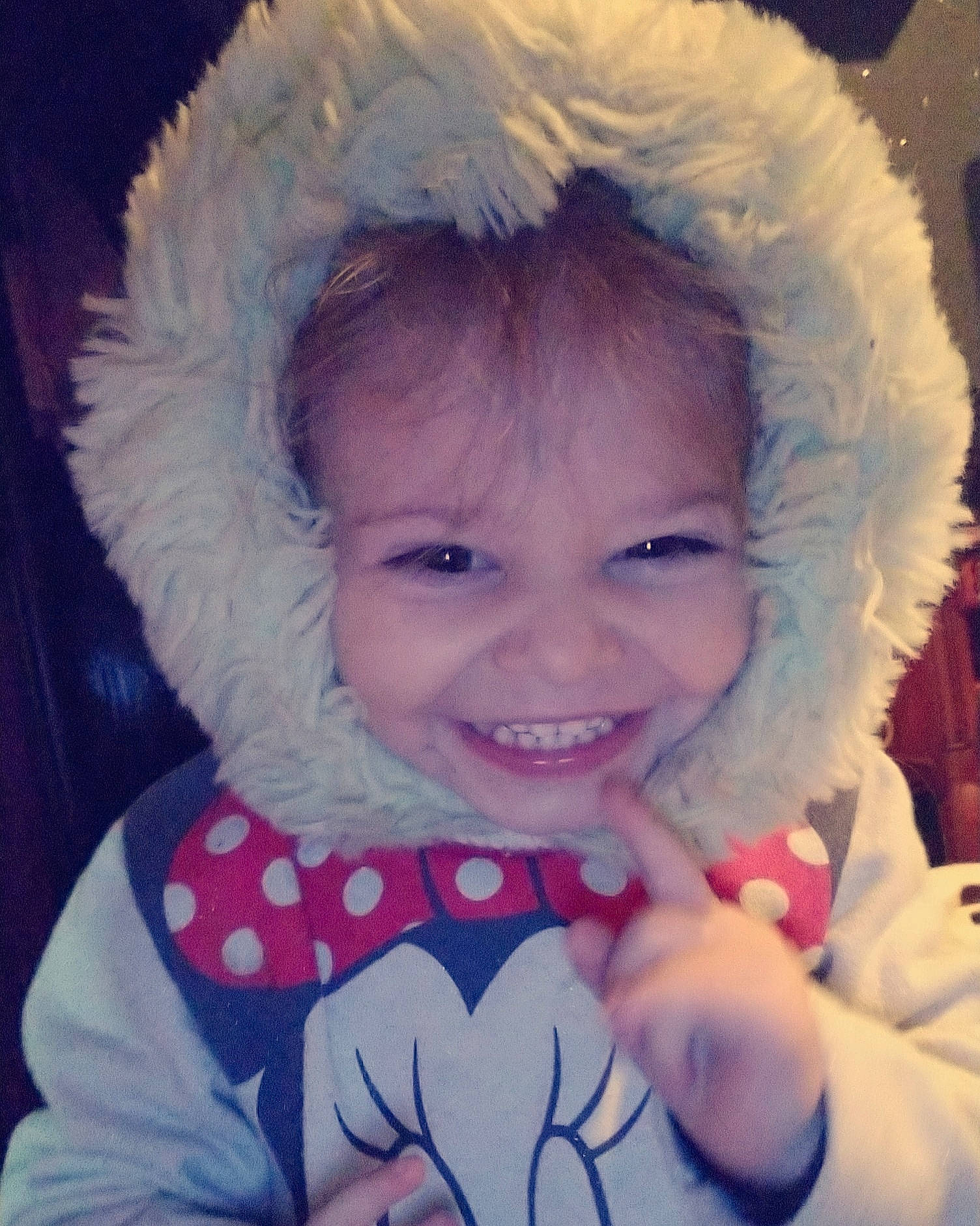 Stacy a rejoint le concours — aidez-le/la à gagner de superbes lots ! baby_toddler_clothing, cheek, chin, ear, eye, eyebrow, face, facial_expression, happy, iris, joy, lip, mouth, nose, organ, outerwear, person, plant, skin, sleeve