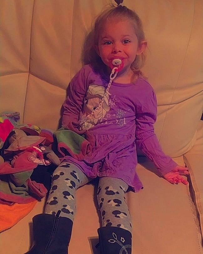 Stacy participe au concours pour gagner de l'argent avec cette photo : baby_toddler_clothing, eye, face, finger, hair, happy, knee, lip, magenta, mouth, neck, nose, person, pink, purple, skin, sleeve, textile, thigh, toddler