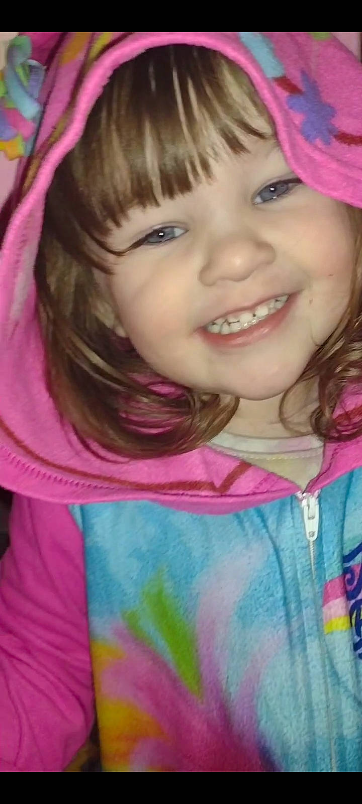 Payton is registered to the contest to win money with this photo: cheek, chin, eye, eyebrow, eyelash, face, facial_expression, forehead, hair, hairstyle, happy, head, iris, joy, lip, mouth, nose, organ, person, purple