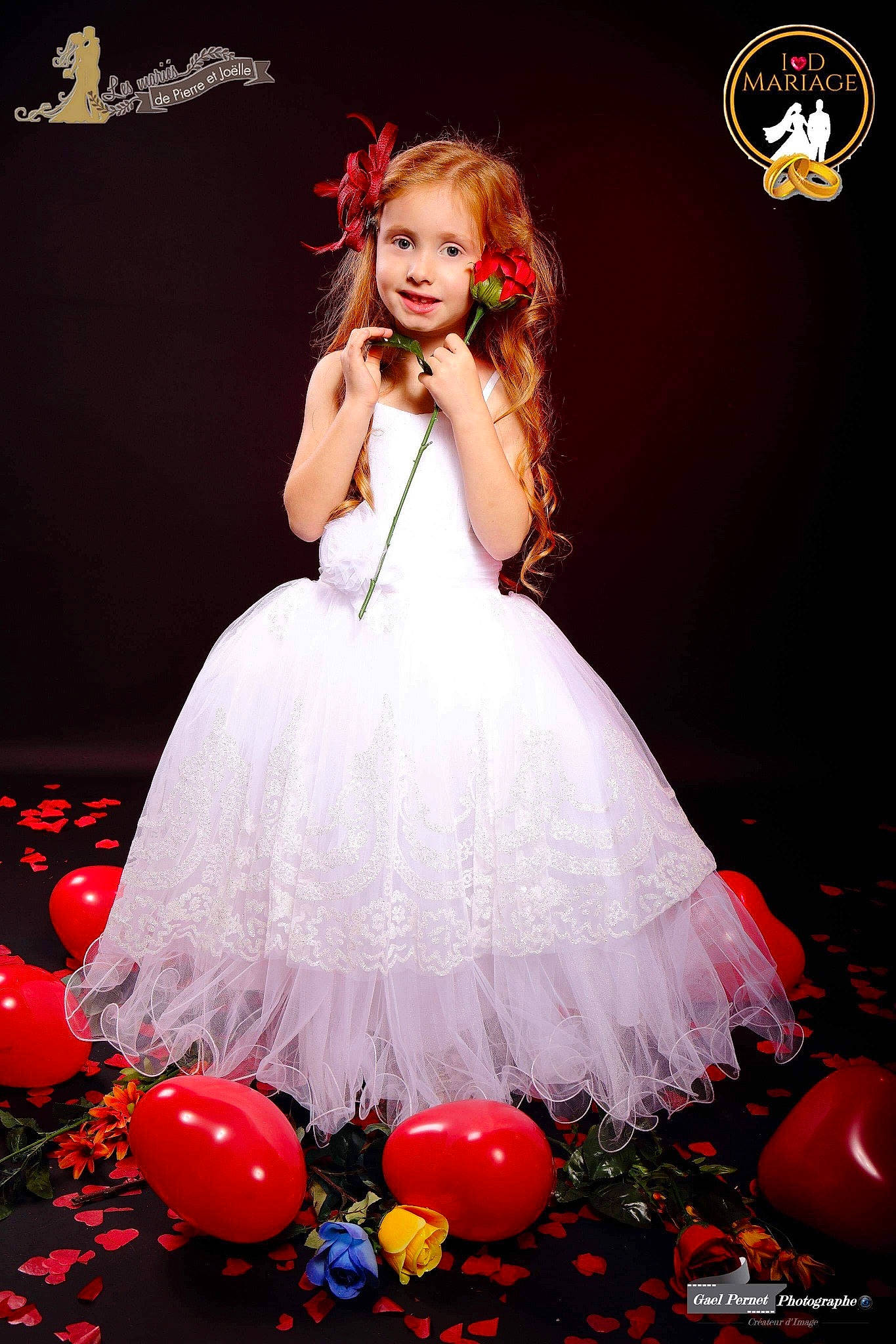 Stacy a rejoint le concours — aidez-le/la à gagner de superbes lots ! beauty, child, child_model, costume, dress, fashion, formal_wear, gown, happy, performance, person, petal, photo_shoot, photography, red, style, white