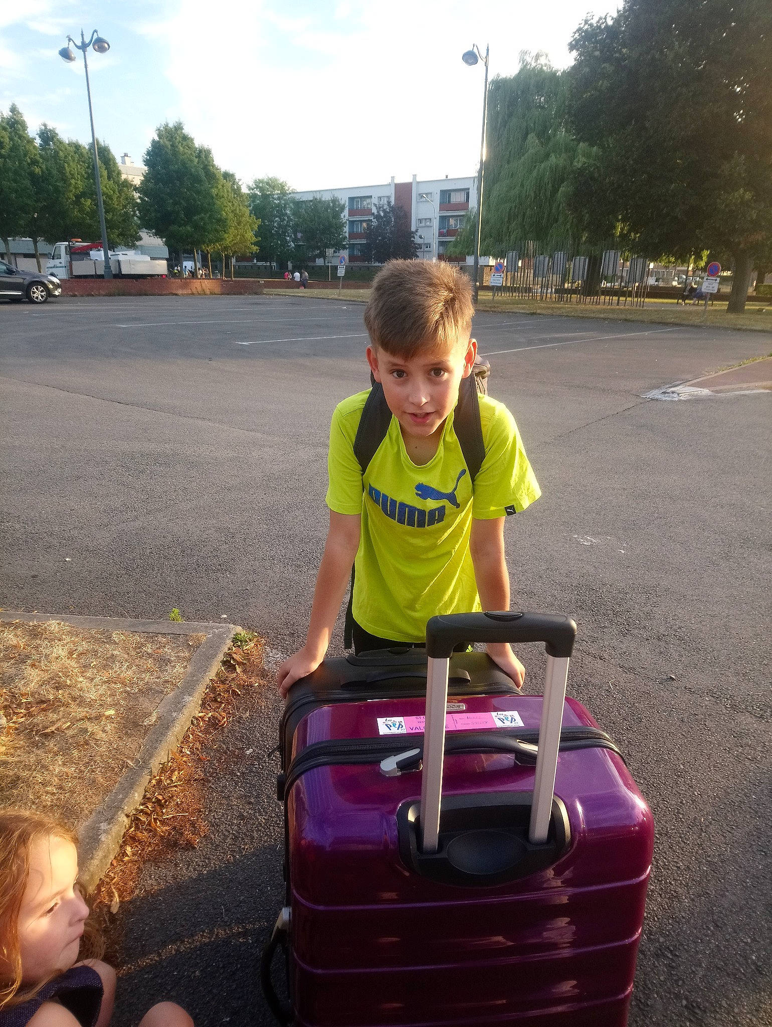 Alvyn a rejoint le concours — aidez-le/la à gagner de superbes lots ! asphalt, car, child, day, fun, person, play, product, public_space, race, recreation, toddler, vacation, vehicle, water