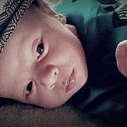 Donovan participe au concours pour gagner de l'argent avec cette photo :